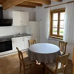Gaestehaus Winzerhof Bader * Heuchelheim-Klingen