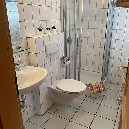 Gaestehaus Winzerhof Bader Appartement Heuchelheim-Klingen