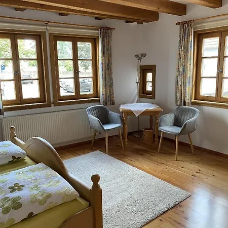 Gaestehaus Winzerhof Bader Apartment Heuchelheim-Klingen
