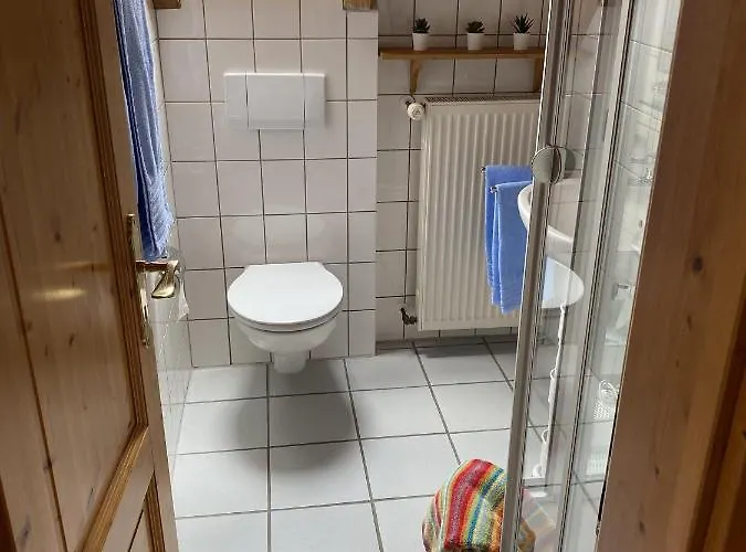 Apartamento Gaestehaus Winzerhof Bader Heuchelheim-Klingen